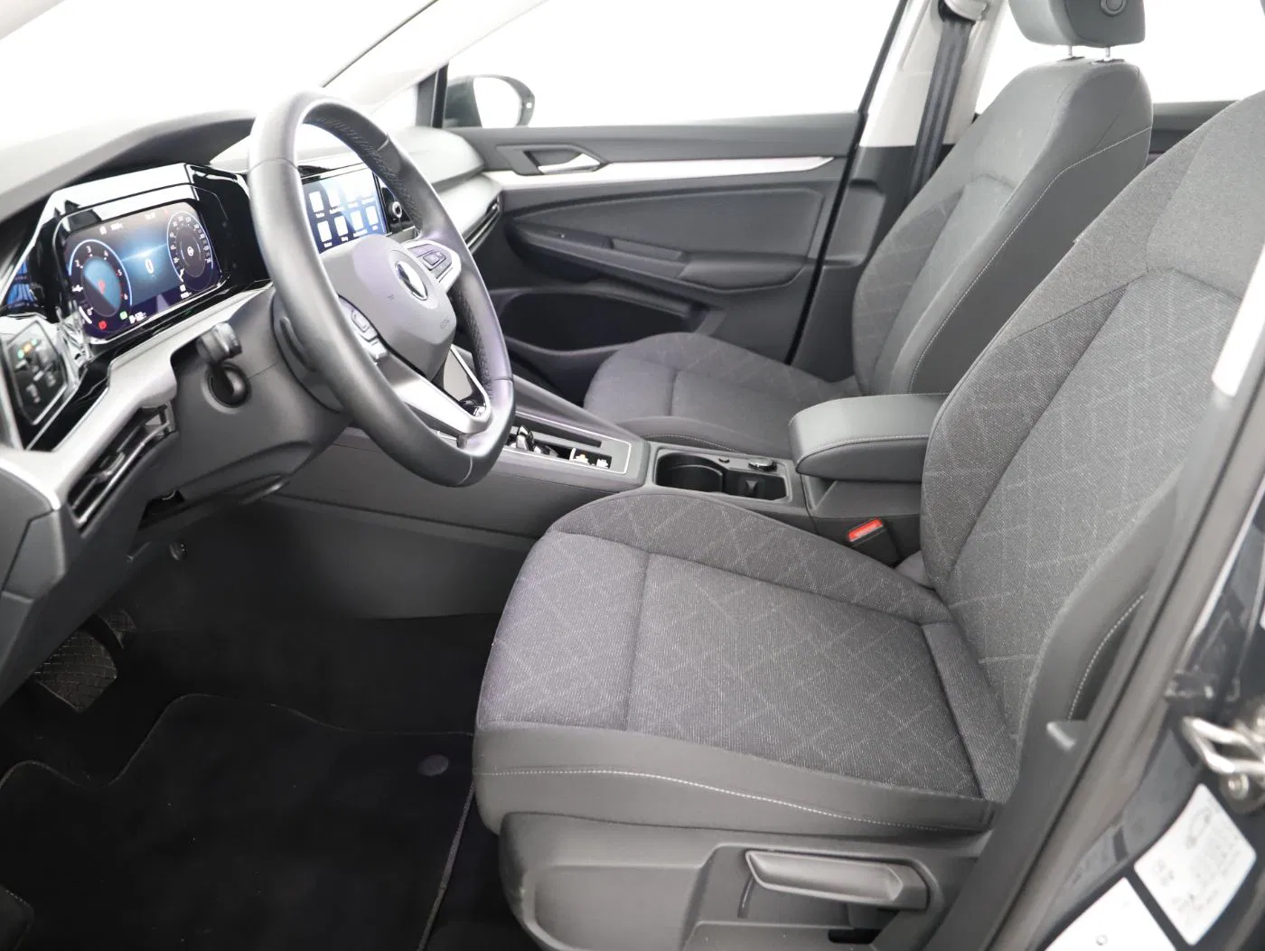 VW Golf VIII 2.0 TDI | Bild 10 von 23
