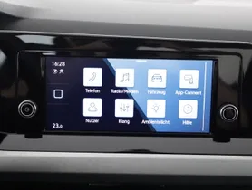 VW Golf VIII 2.0 TDI | Thumbnail 16 von 23