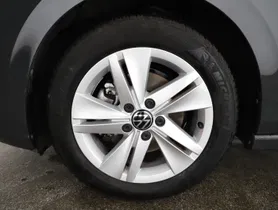 VW Golf VIII 2.0 TDI | Thumbnail 6 von 23