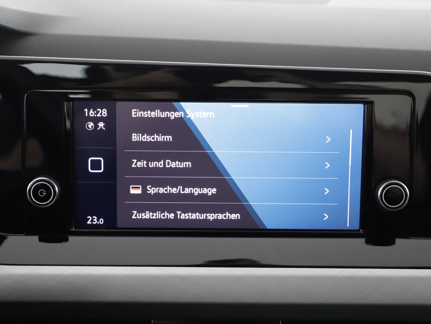 VW Golf VIII 2.0 TDI | Bild 17 von 23