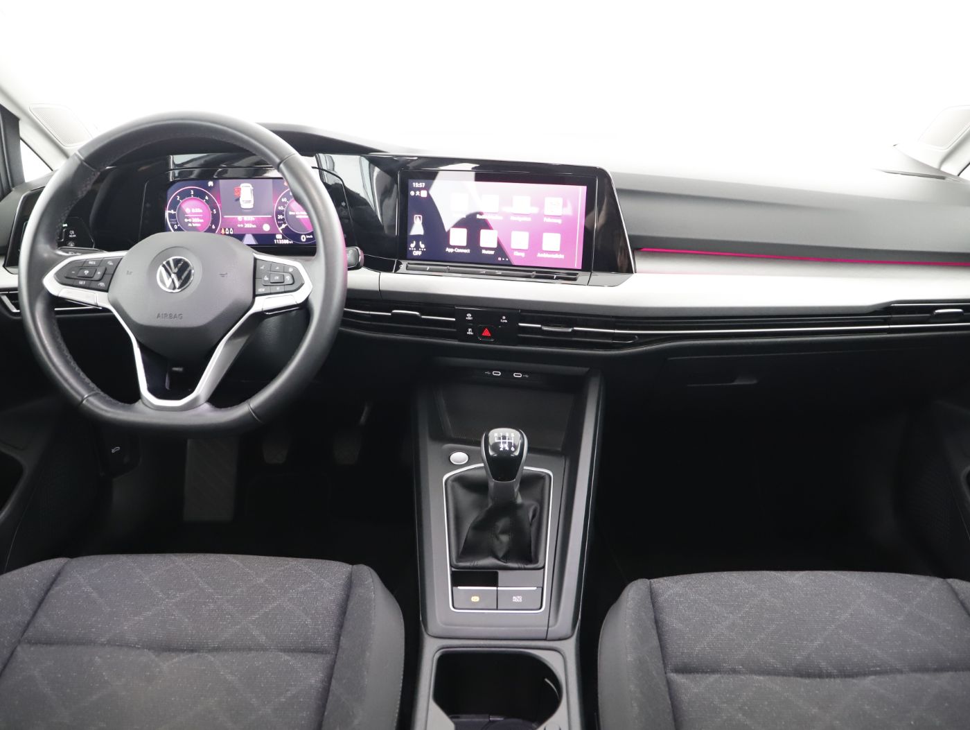 VW Golf VIII Variant 2.0 TDI Life | Bild 11 von 23