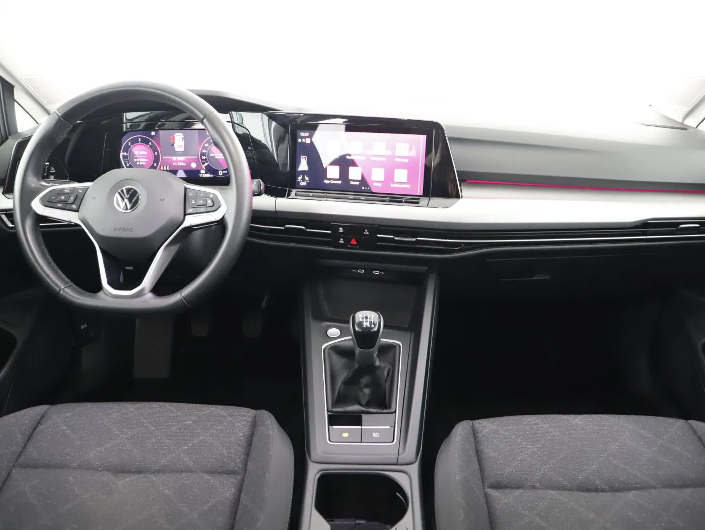 VW Golf VIII Variant 2.0 TDI Life | Bild 11 von 23