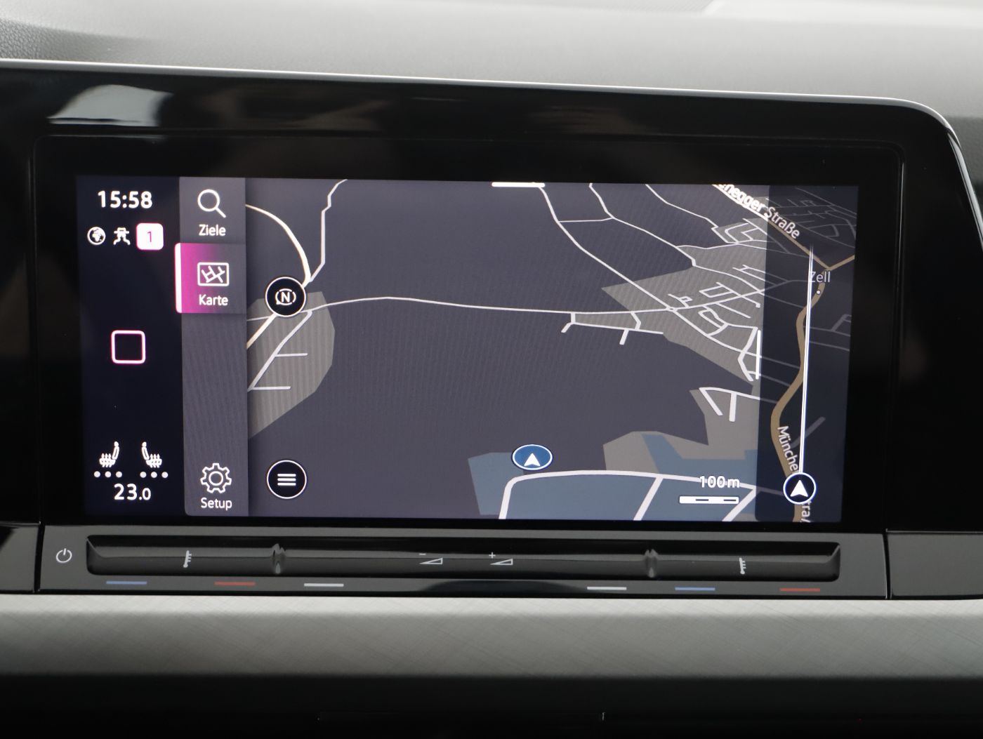 VW Golf VIII Variant 2.0 TDI Life | Bild 19 von 23