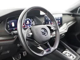 Skoda Octavia Combi 2.0 TDI 4x4 RS | Thumbnail 14 von 28