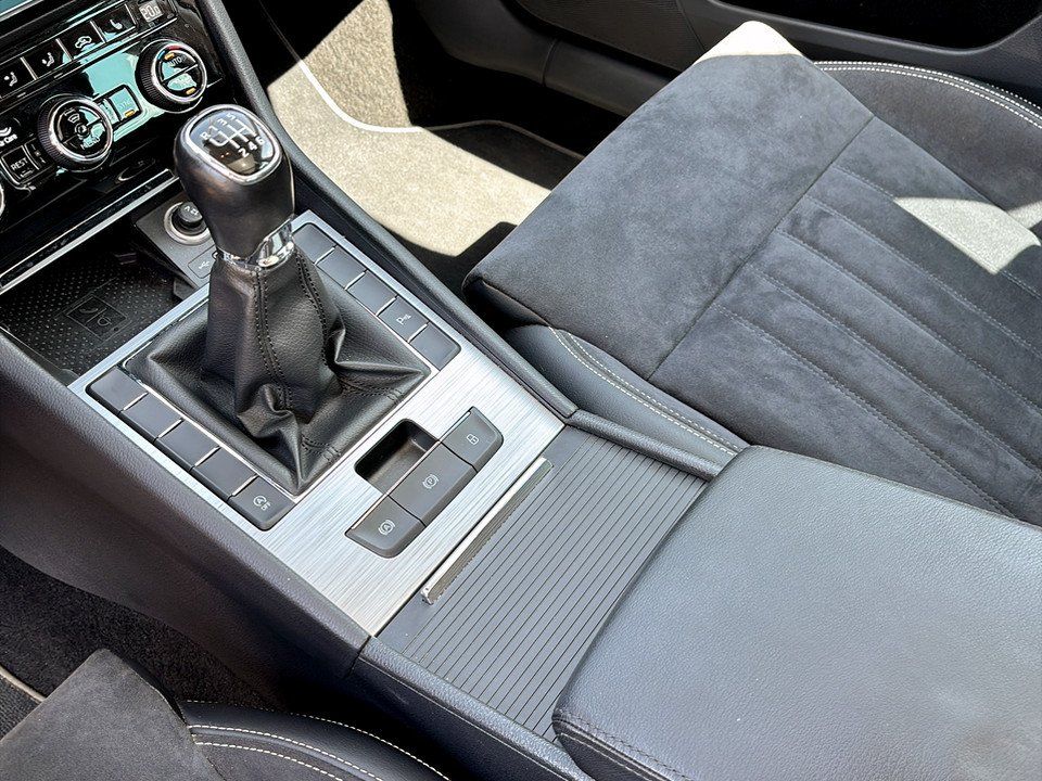 Skoda Superb Combi 1.5 TSI | Bild 22 von 25