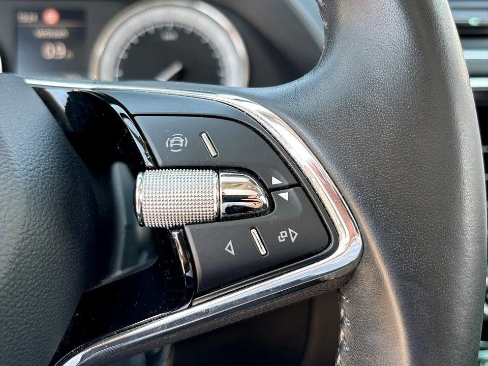Skoda Superb Combi 1.5 TSI | Bild 16 von 25