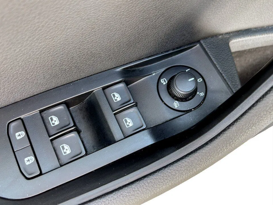 Skoda Superb Combi 1.5 TSI | Bild 8 von 25