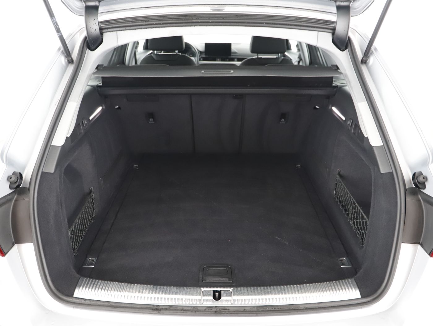 Audi A4 Avant 35 TDI Aut. | Bild 24 von 28