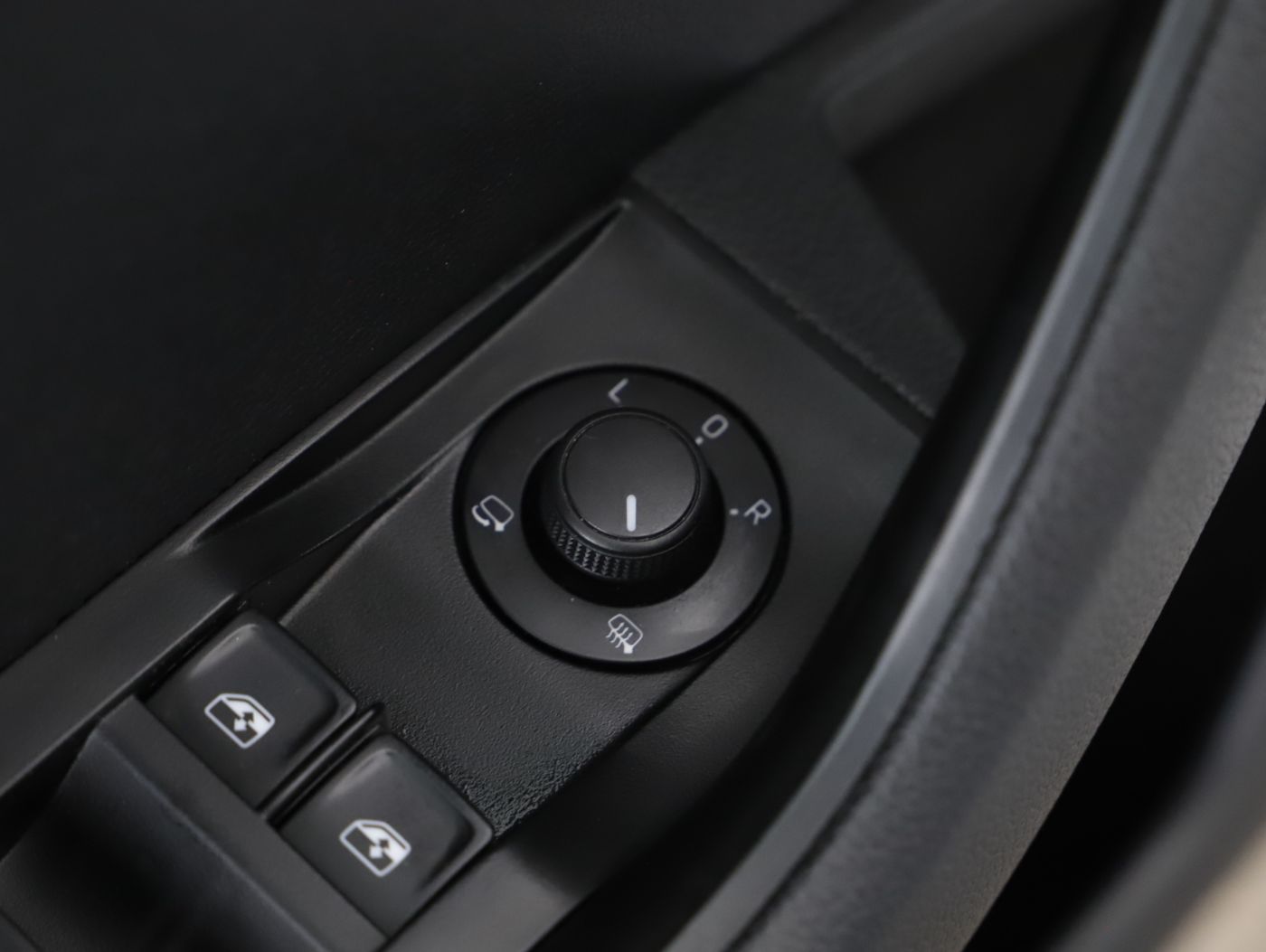 Skoda Superb Combi 2.0 TDI Ambition | Bild 10 von 26