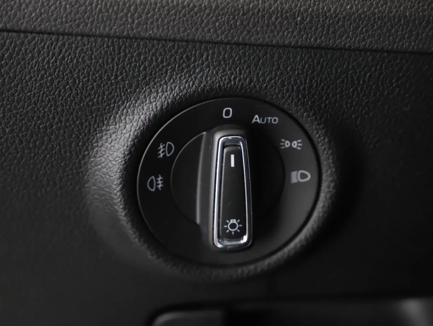 Skoda Superb Combi 2.0 TDI Ambition | Bild 8 von 26