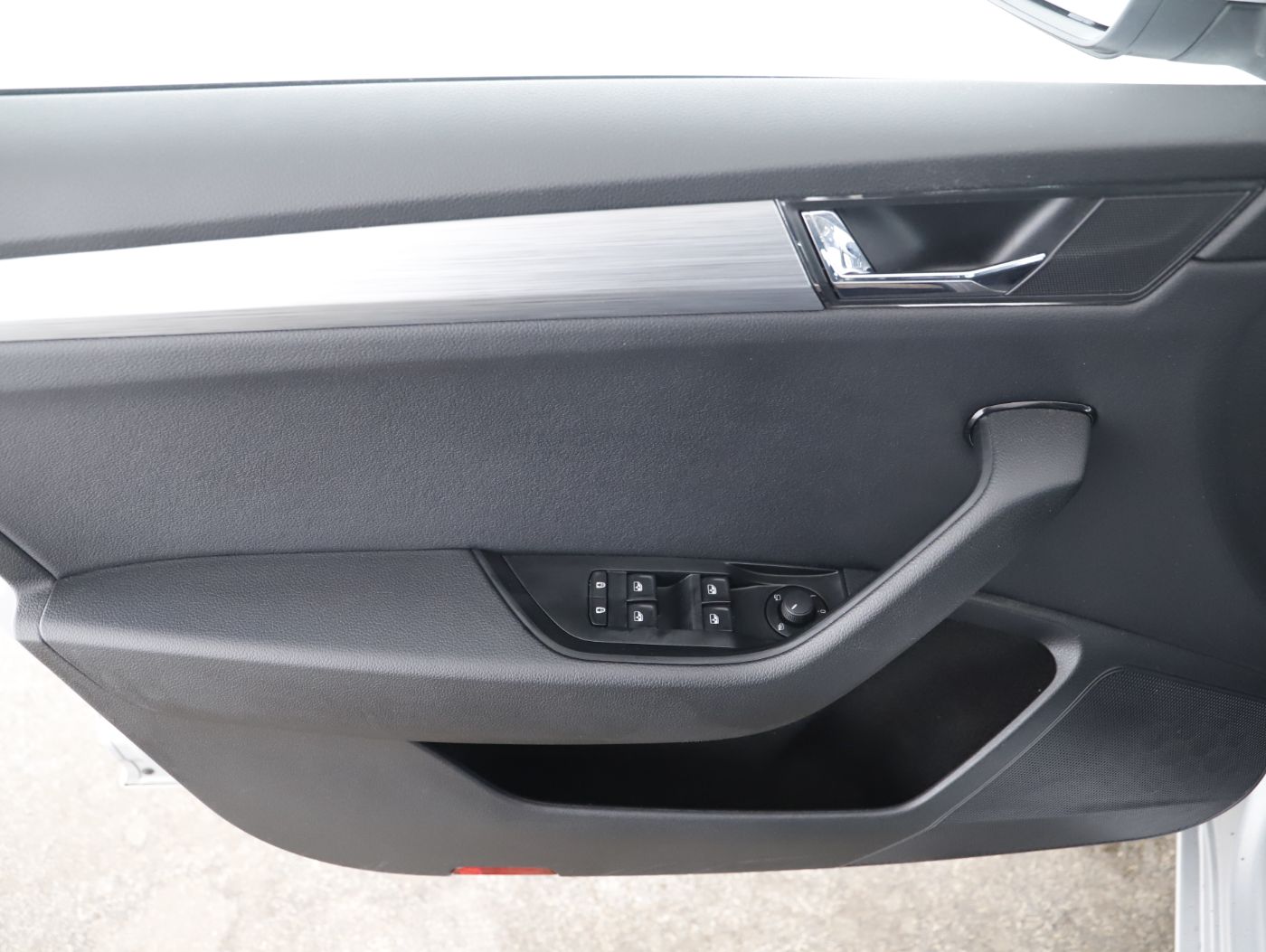 Skoda Superb Combi 2.0 TDI Ambition | Bild 9 von 26