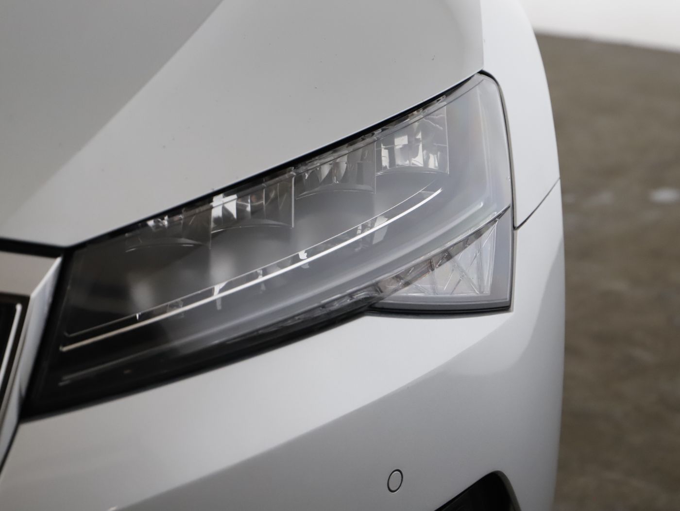 Skoda Superb Combi 2.0 TDI Ambition | Bild 26 von 26
