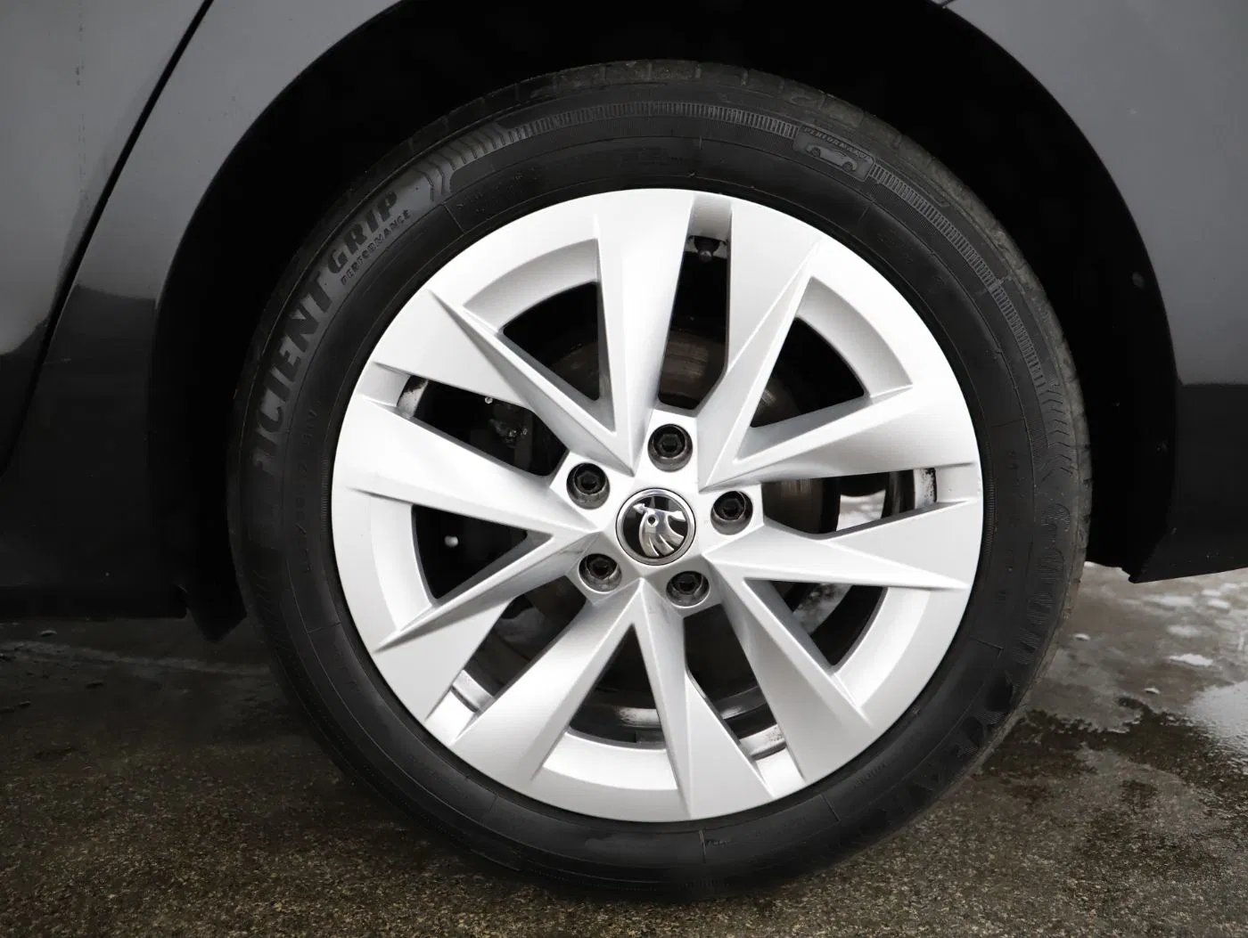 Skoda Octavia Combi 2.0 TDI DSG Style | Bild 7 von 25