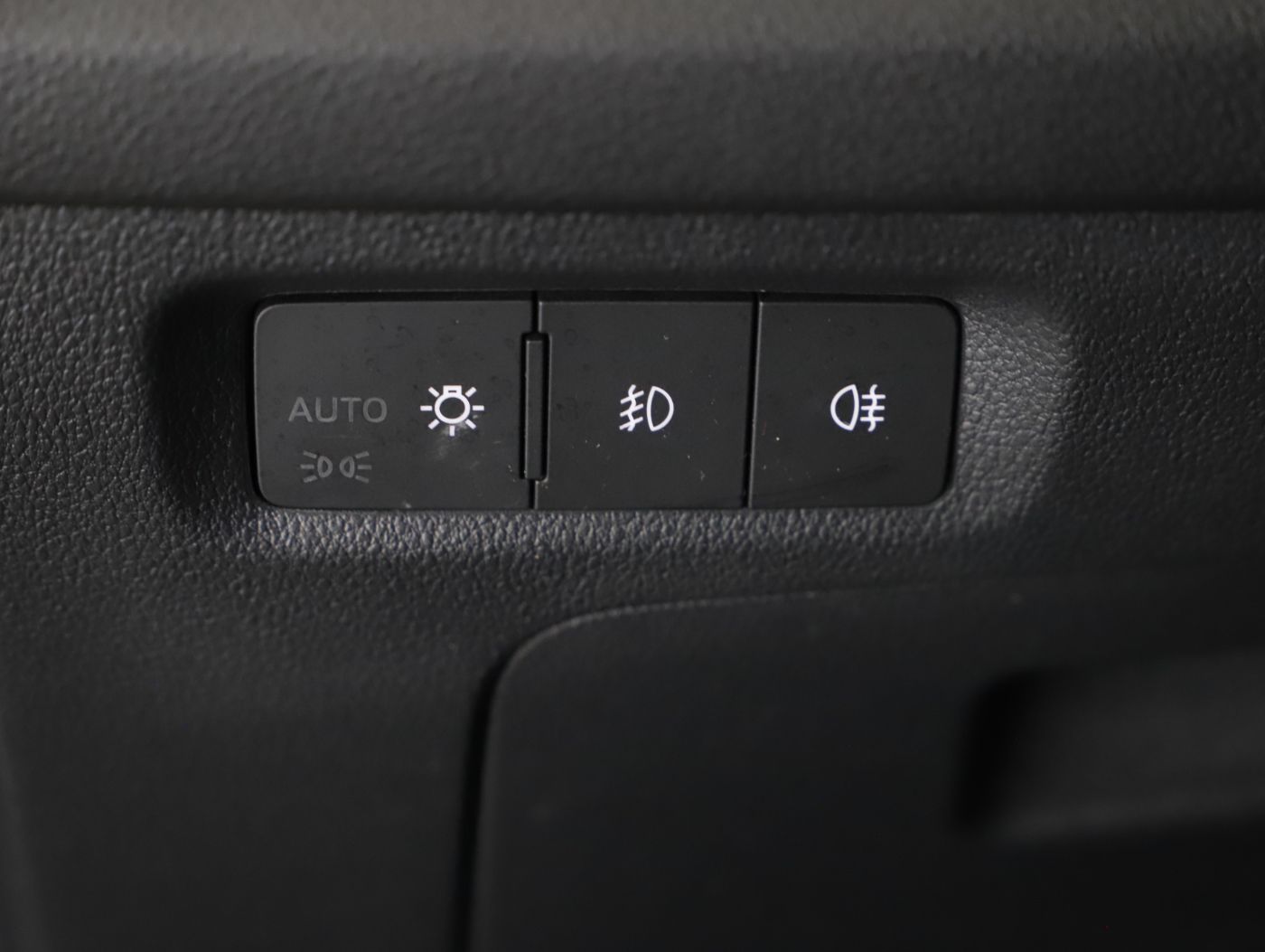 Skoda Octavia Combi 2.0 TDI DSG Style | Bild 10 von 25