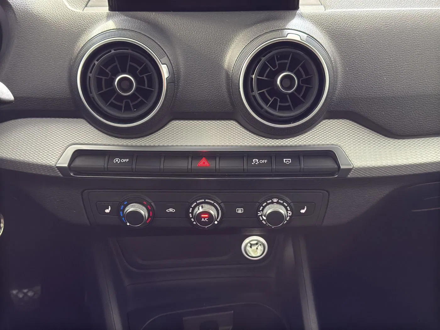 Audi Q2 1.0 30 TFSI | Bild 13 von 16