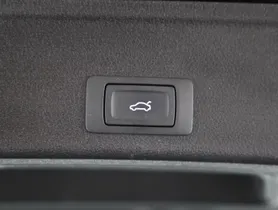 Audi A4 Avant 40 2.0 TDI quattro S-Line | Thumbnail 24 von 25