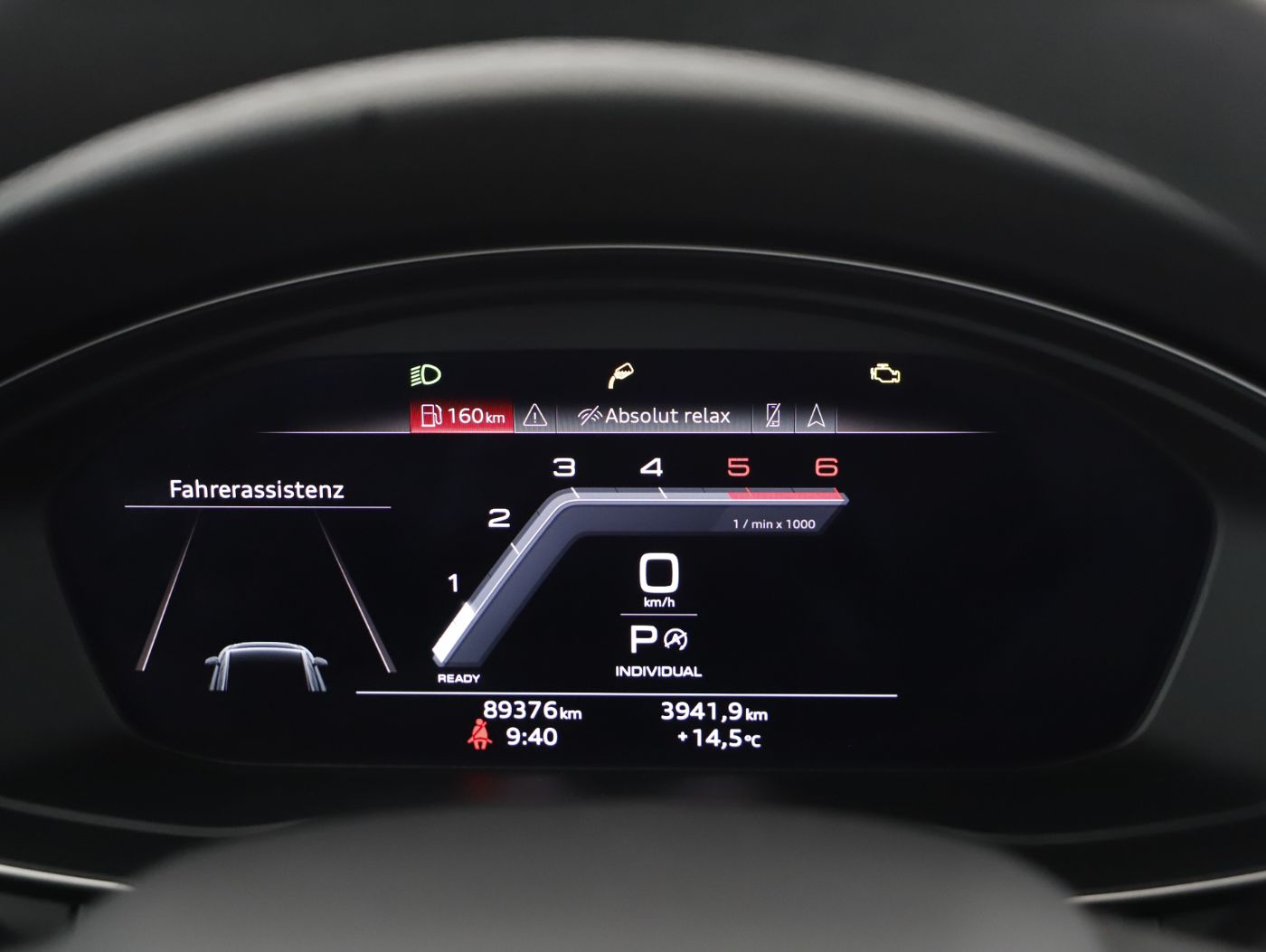 Audi A4 Avant 40 2.0 TDI quattro S-Line | Bild 16 von 25