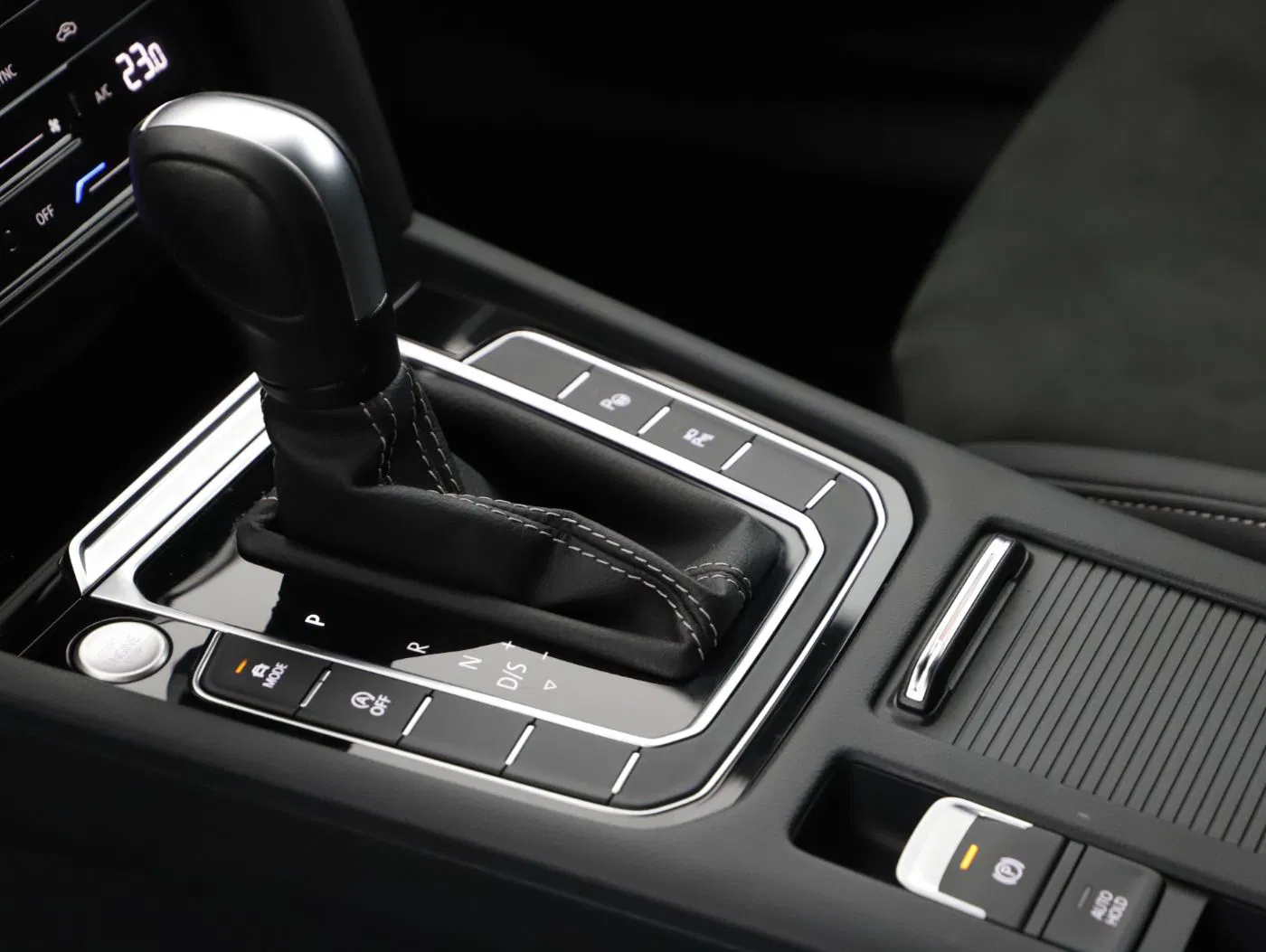 VW Arteon Shoot. Brake 2.0 R-Line | Bild 12 von 26