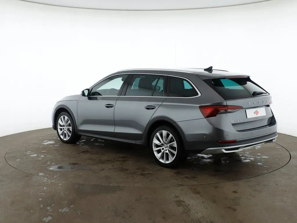 Skoda Octavia Combi 2.0 TDI 4x4 Scout | Bild 3 von 24