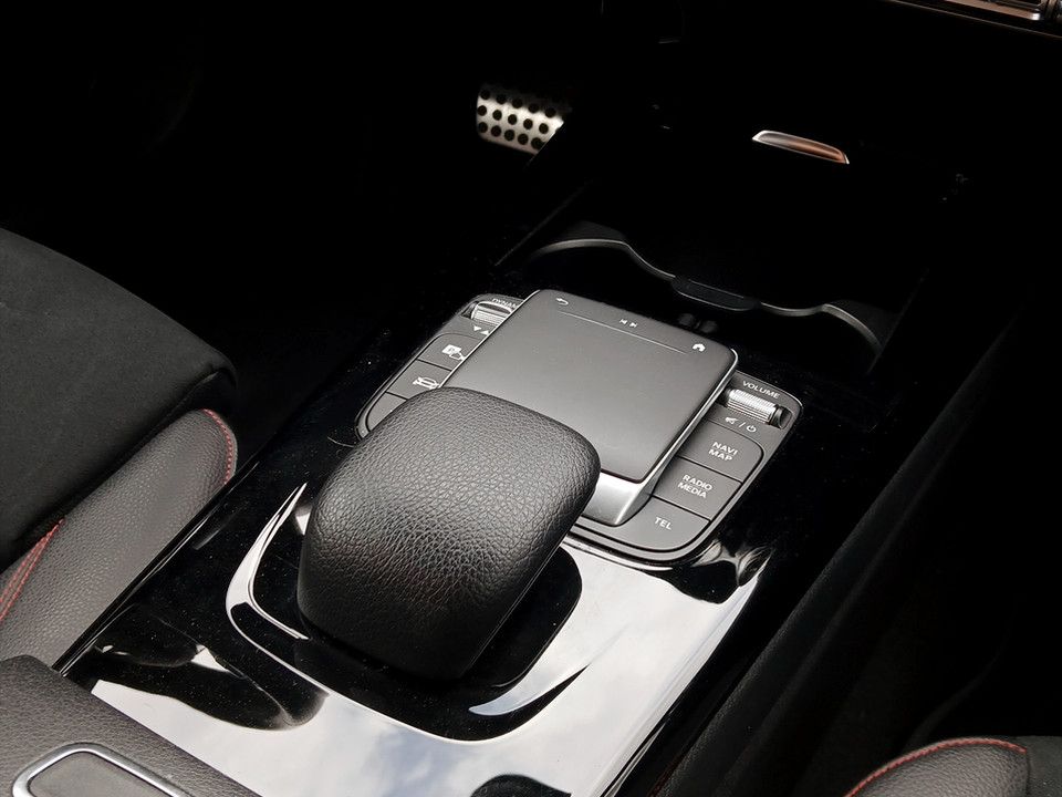 Mercedes-Benz CLA 250 e AMG Line | Bild 18 von 21
