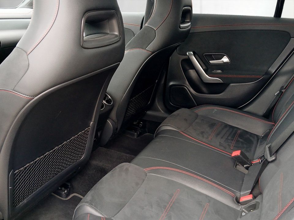 Mercedes-Benz CLA 250 e AMG Line | Bild 19 von 21