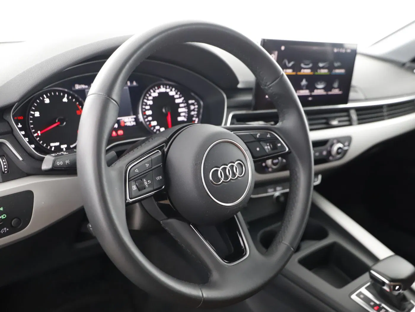 Audi A4 Avant 30 TDI | Bild 12 von 24