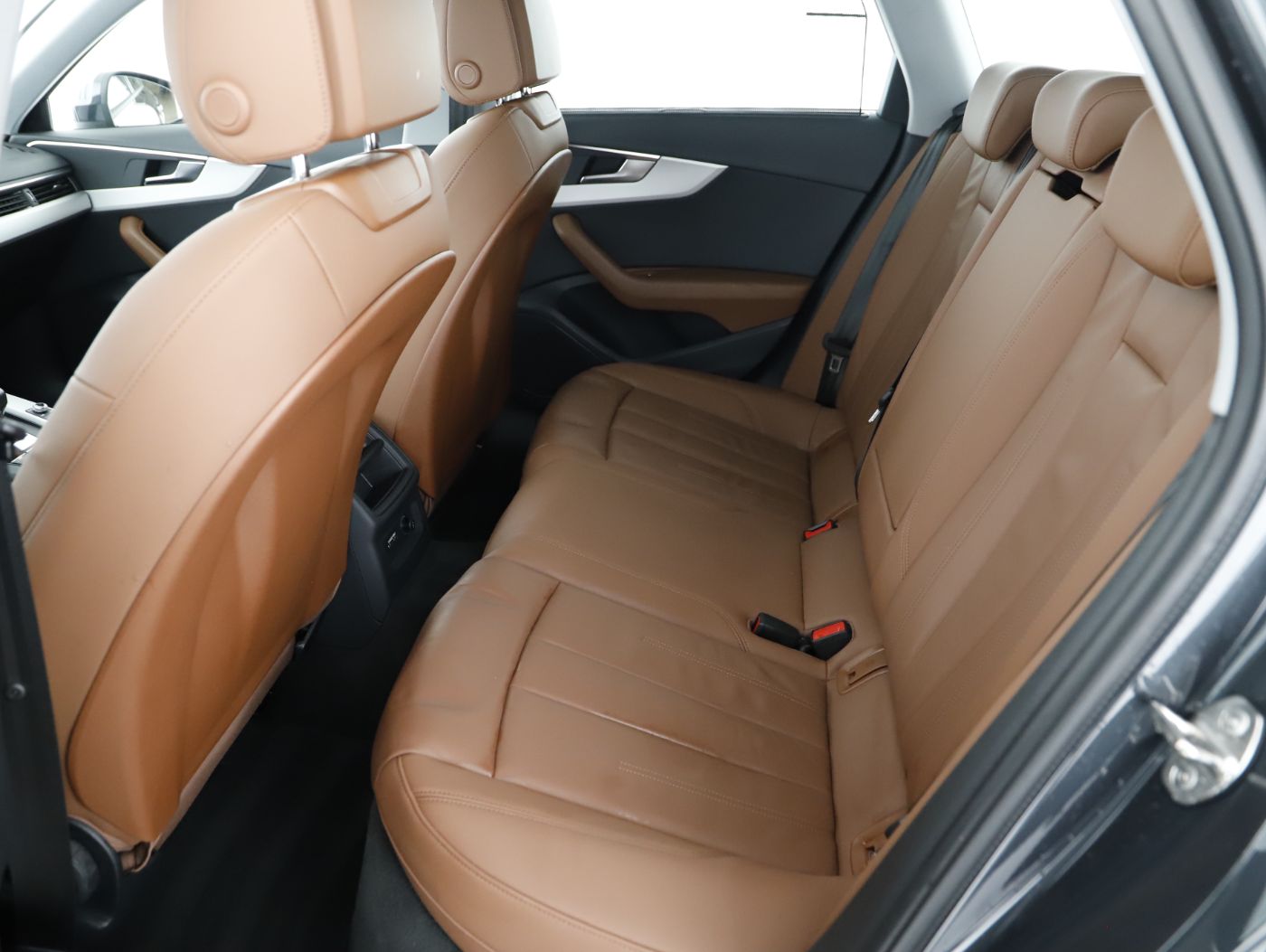 Audi A4 Avant 30 TDI | Bild 22 von 24