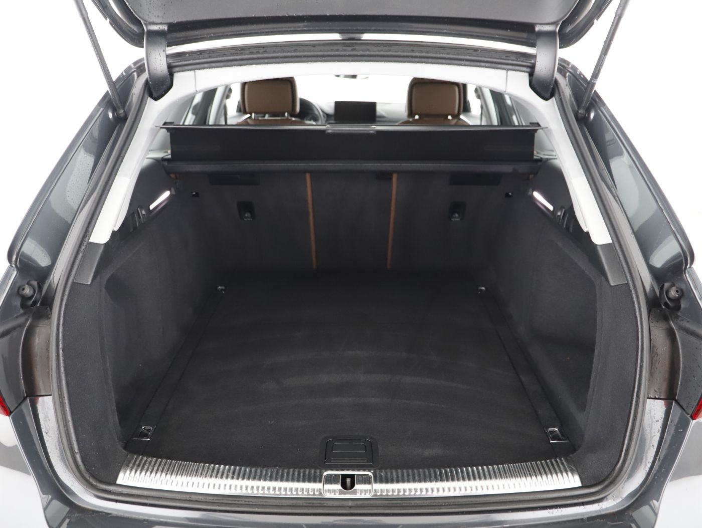 Audi A4 Avant 30 TDI | Bild 23 von 24