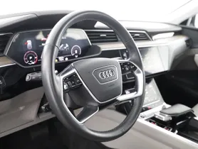 Audi e-tron SB 55 quattro | Thumbnail 14 von 26