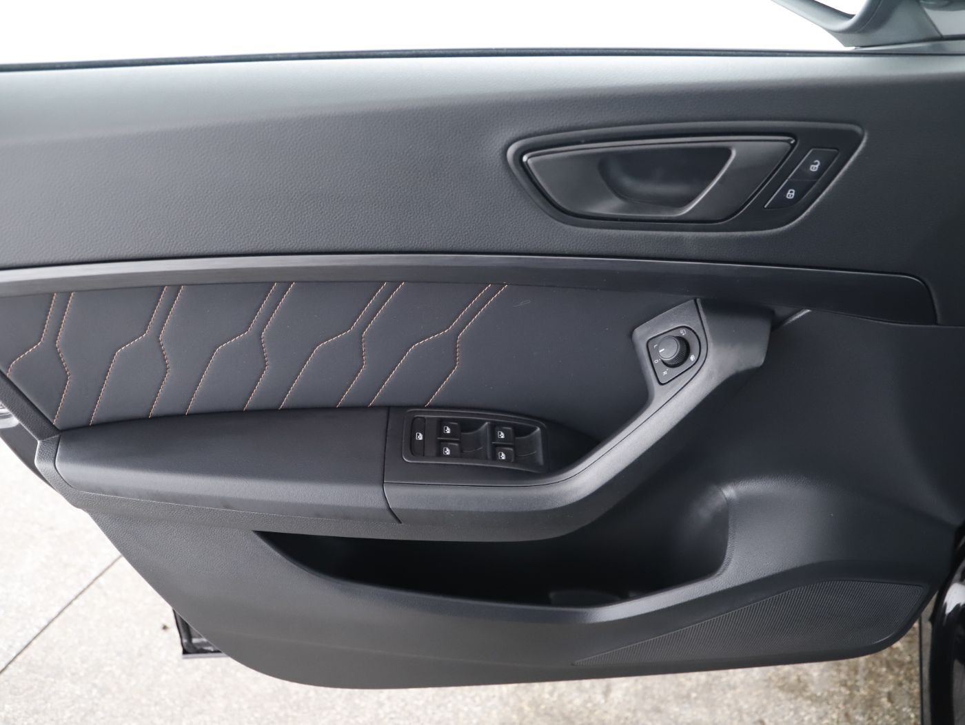 Cupra Ateca 1.5 TSI DSG | Bild 7 von 23