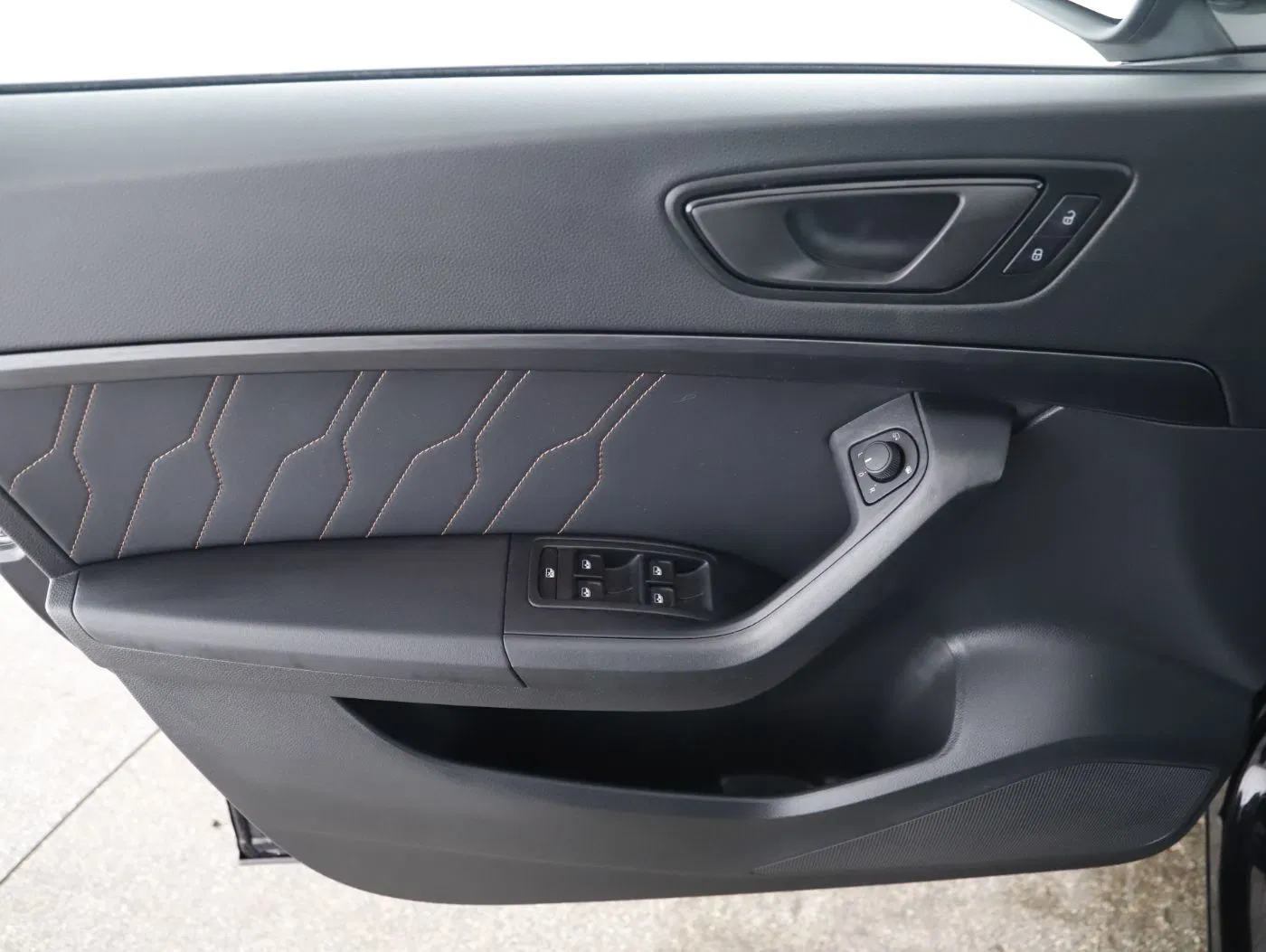 Cupra Ateca 1.5 TSI DSG | Bild 8 von 24