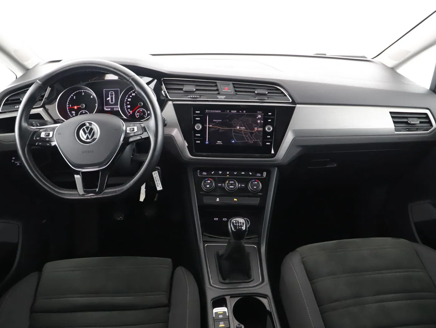 VW Touran 2.0 TDI | Bild 8 von 23