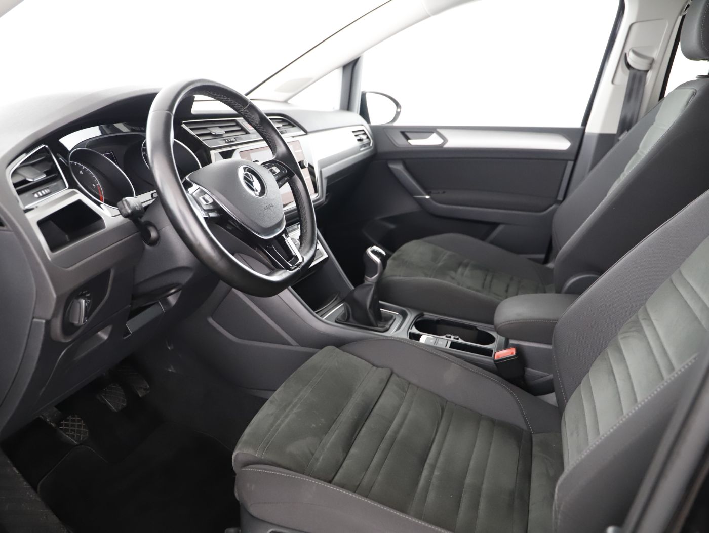 VW Touran 2.0 TDI | Bild 9 von 23