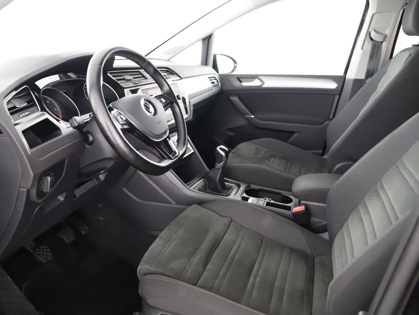 VW Touran 2.0 TDI | Bild 9 von 23