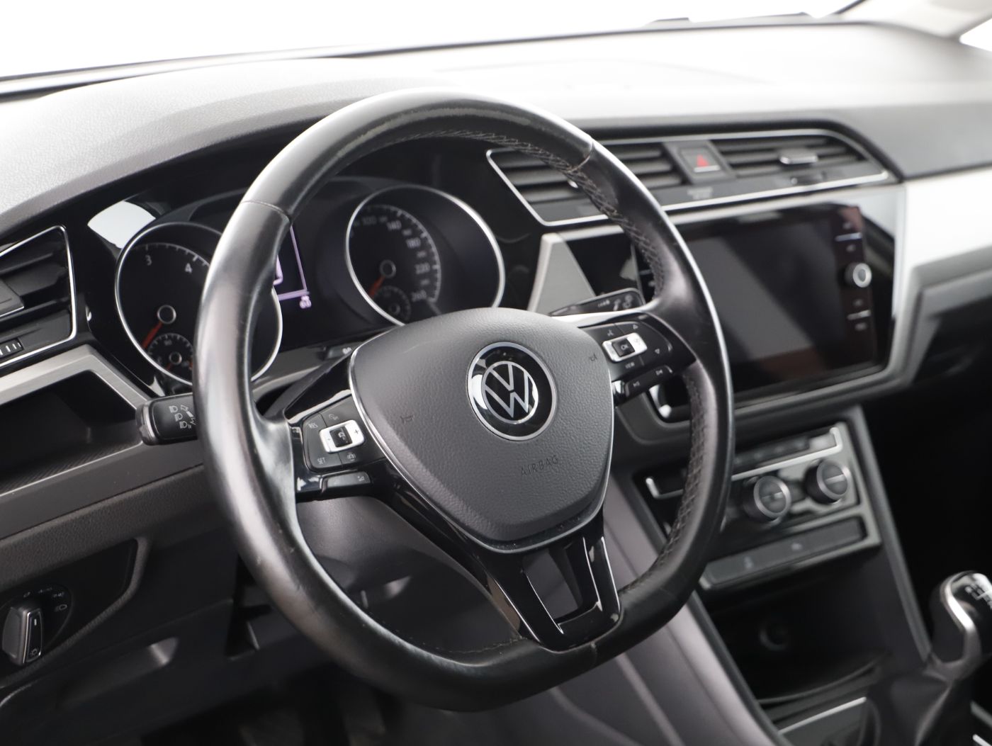 VW Touran 2.0 TDI | Bild 10 von 23