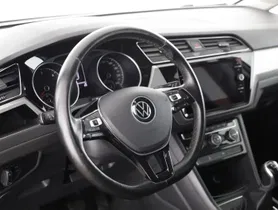 VW Touran 2.0 TDI | Thumbnail 10 von 23