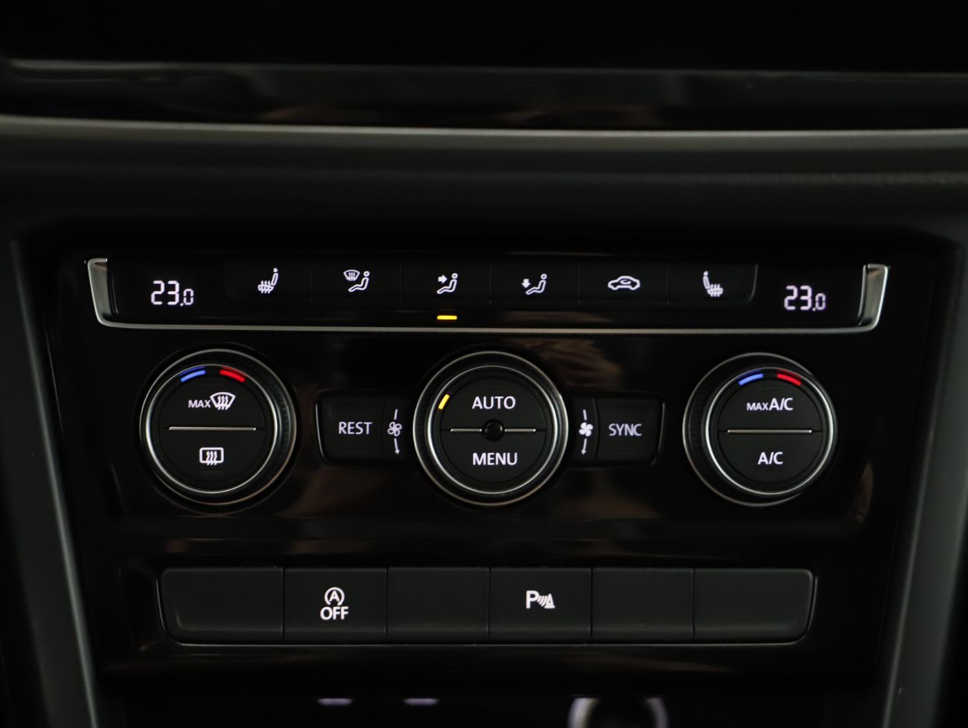 VW Touran 2.0 TDI | Bild 19 von 23
