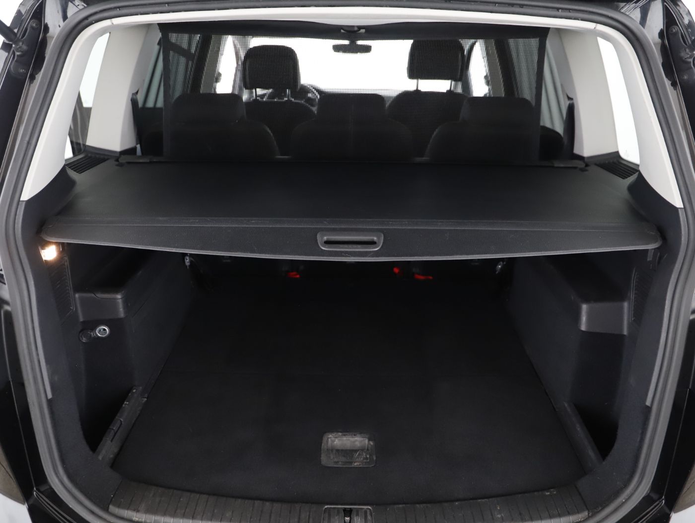 VW Touran 2.0 TDI | Bild 23 von 23