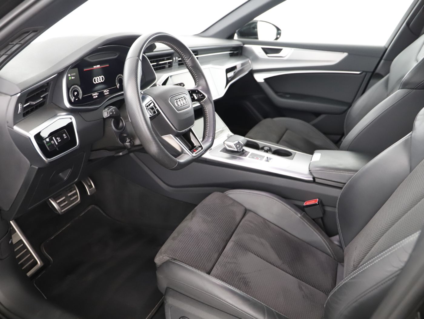 Audi A6 Avant 55 TFSIe quattro | Bild 10 von 23