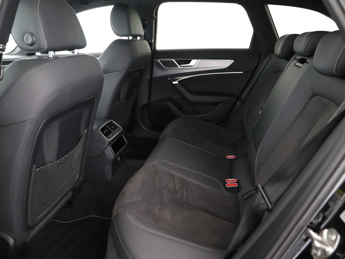 Audi A6 Avant 55 TFSIe quattro | Bild 19 von 23