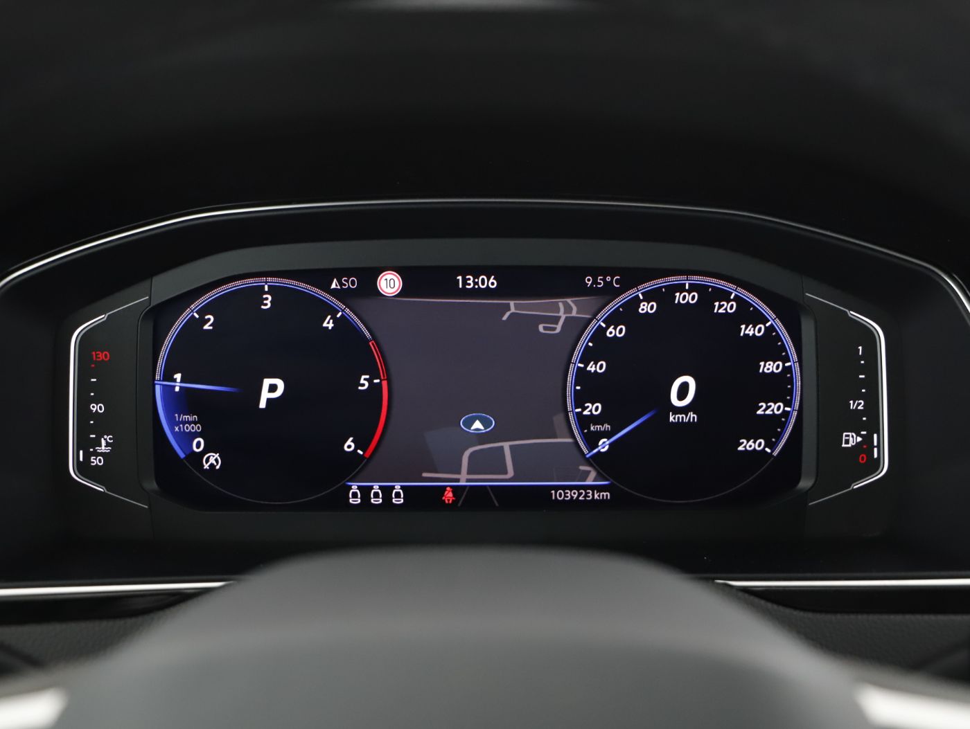 VW Passat Variant 2.0 TDI BMT Elegance | Bild 13 von 26