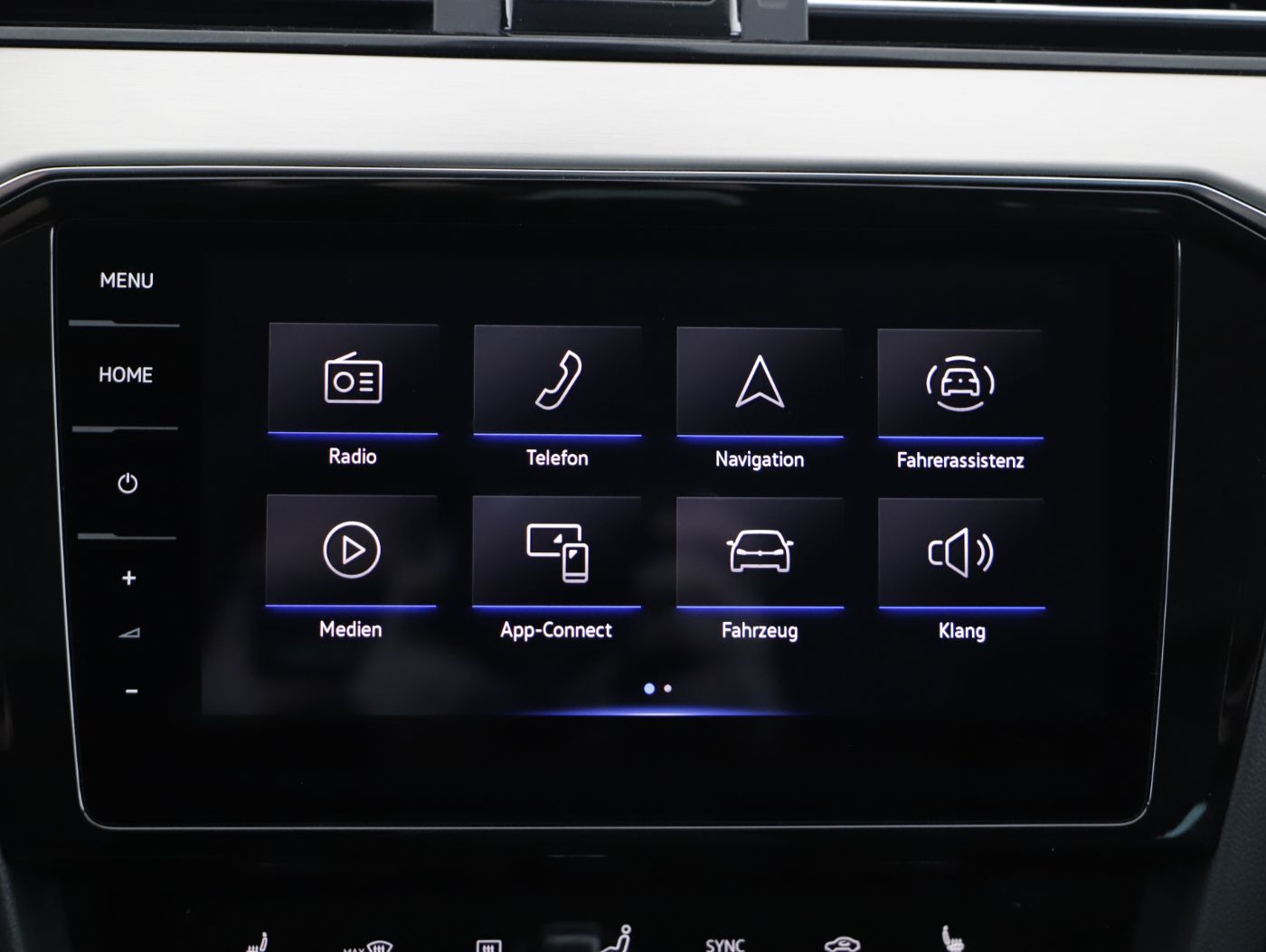 VW Passat Variant 2.0 TDI BMT Elegance | Bild 14 von 26