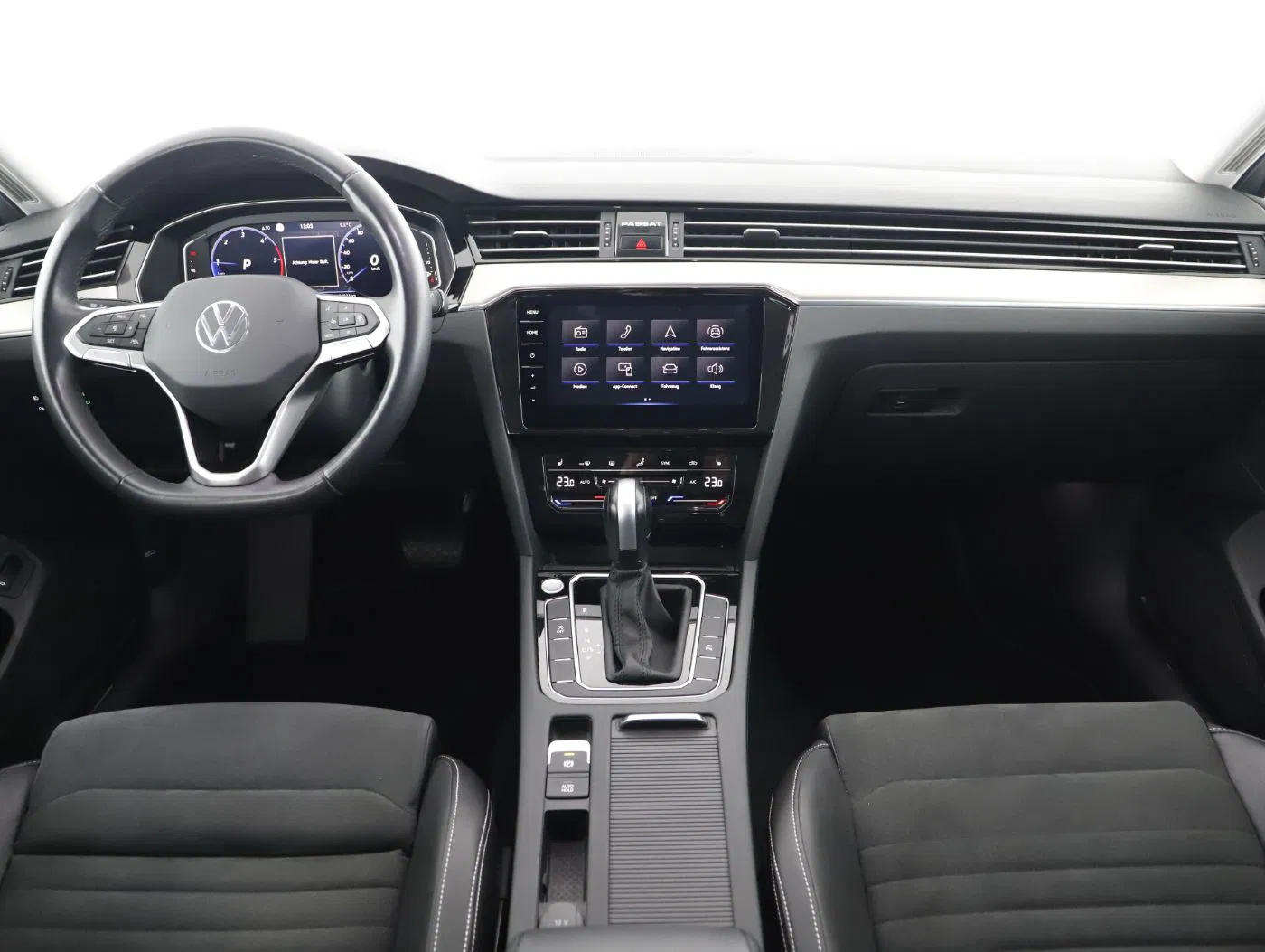 VW Passat Variant 2.0 TDI BMT Elegance | Bild 10 von 26