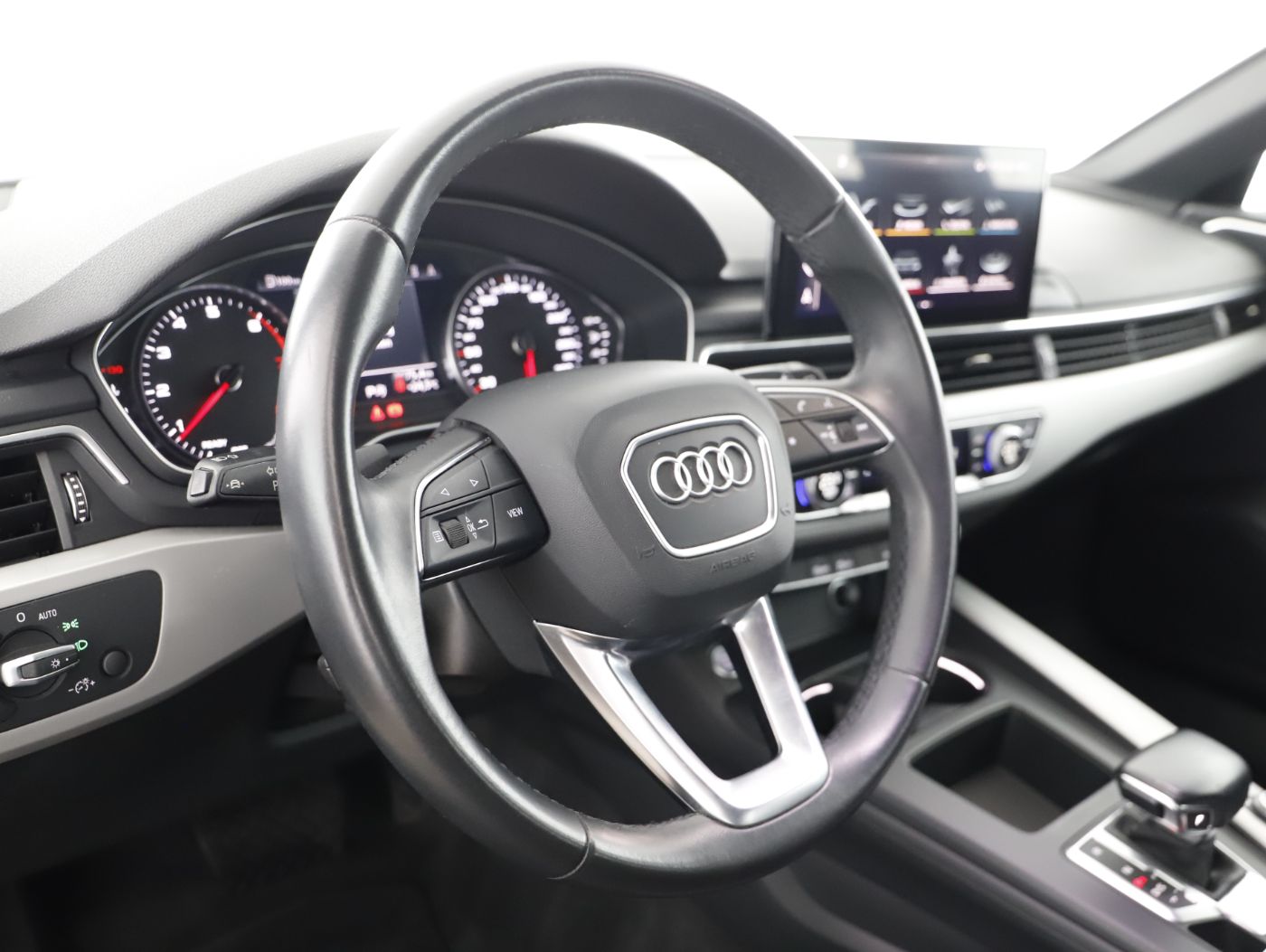 Audi A4 Avant 35 2.0 TFSI S-Line | Bild 12 von 26