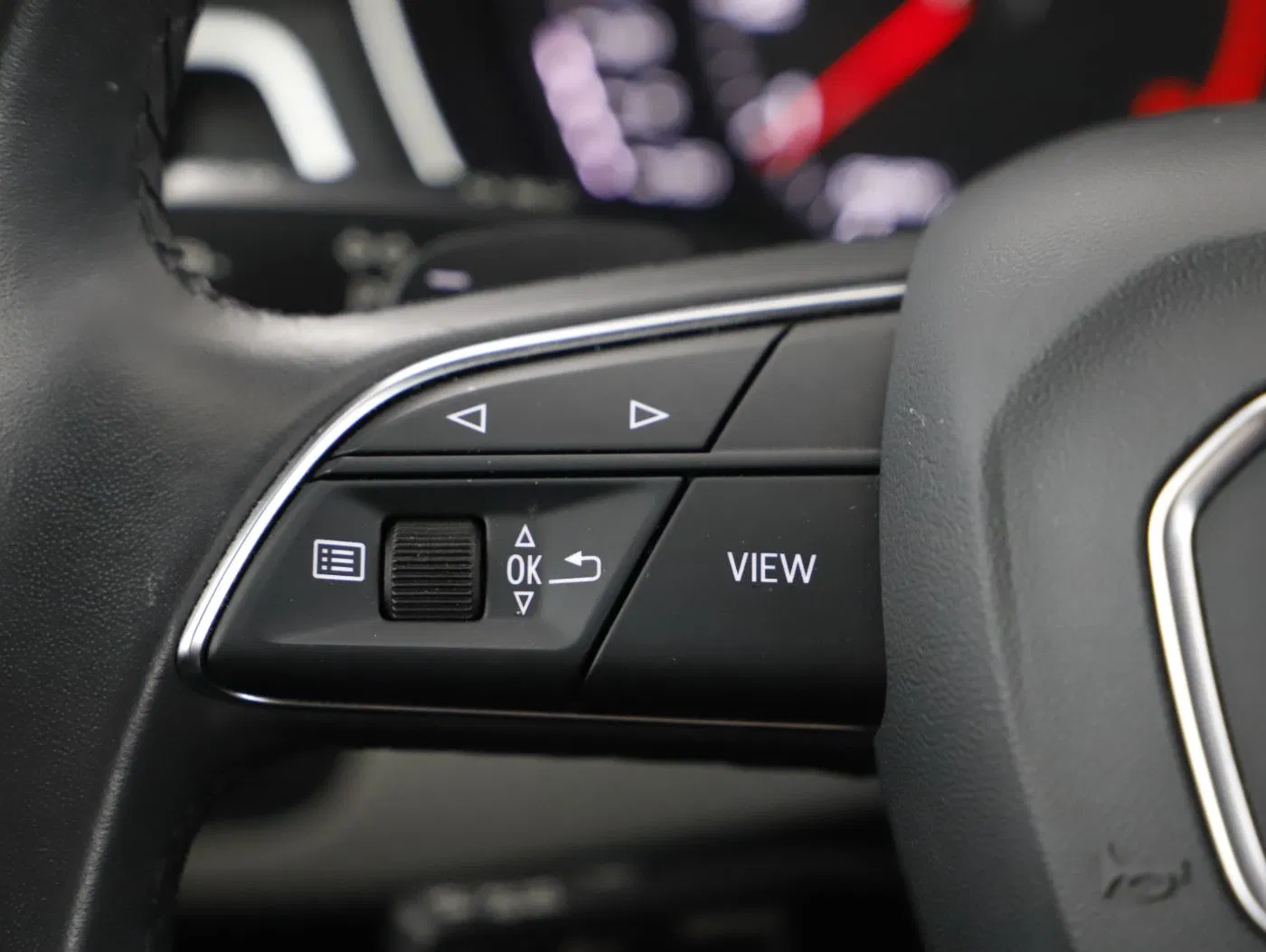 Audi A4 Avant 35 2.0 TFSI S-Line | Bild 14 von 26