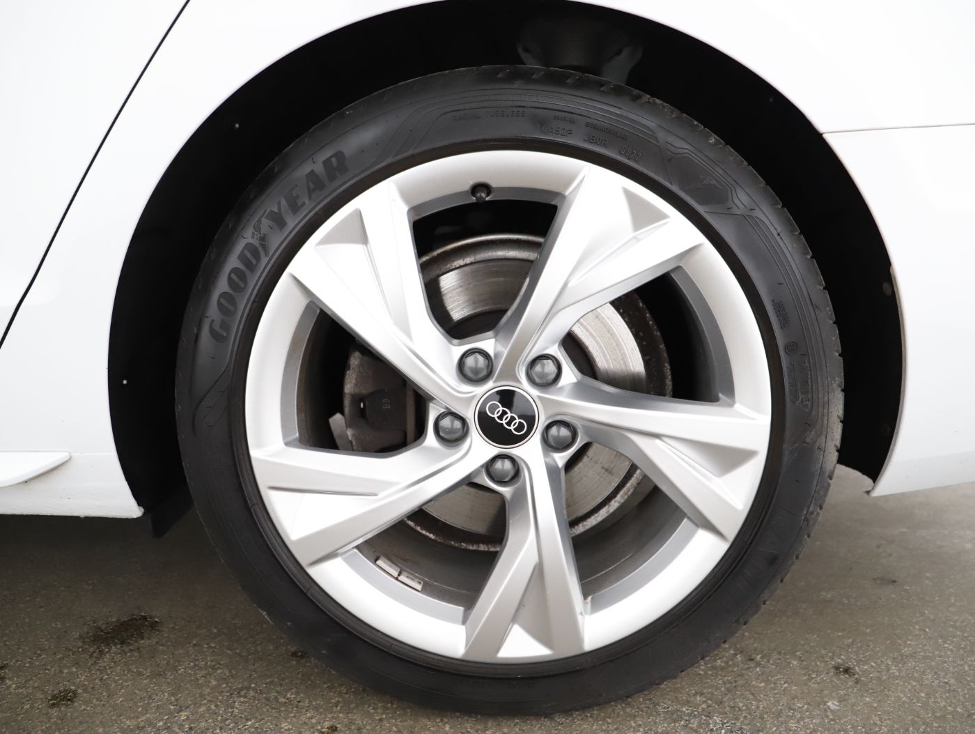 Audi A4 Avant 35 2.0 TFSI S-Line | Bild 6 von 26