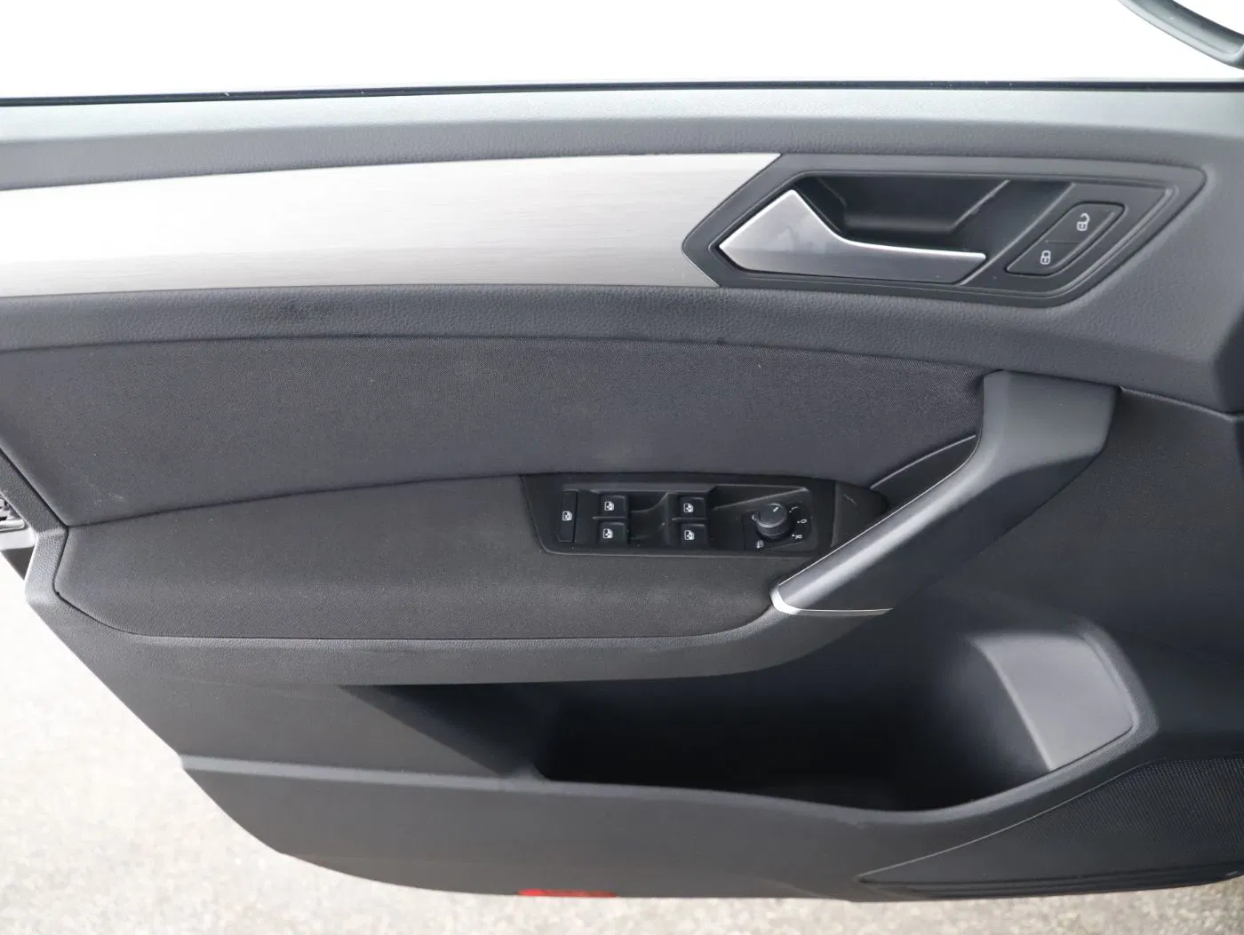 VW Touran 2.0 TDI | Bild 7 von 24