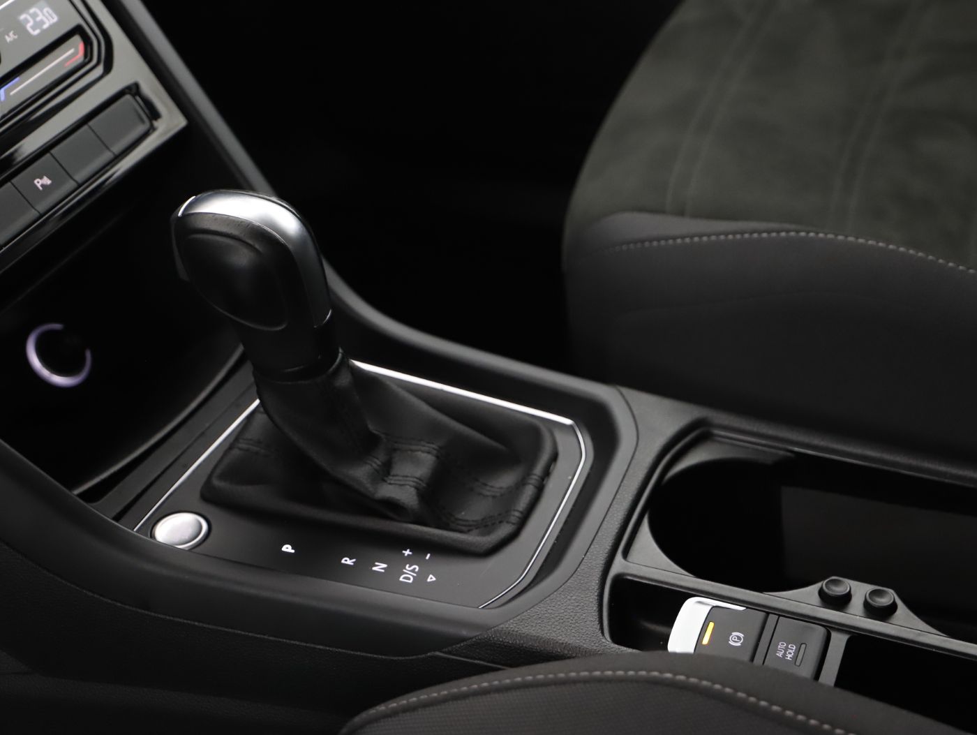 VW Touran 2.0 TDI | Bild 20 von 24