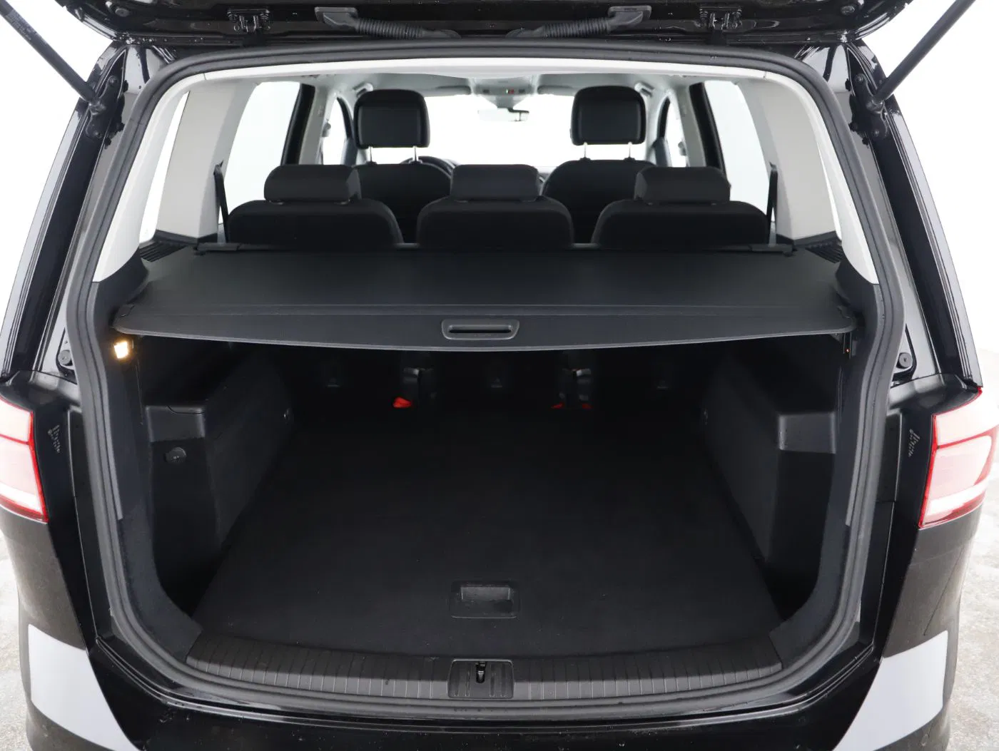 VW Touran 2.0 TDI | Bild 22 von 24