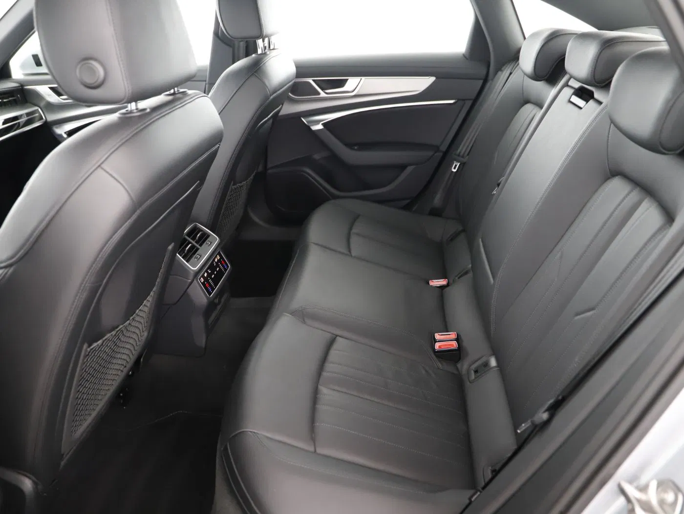 Audi A6 Limousine 40 TDI | Bild 22 von 26